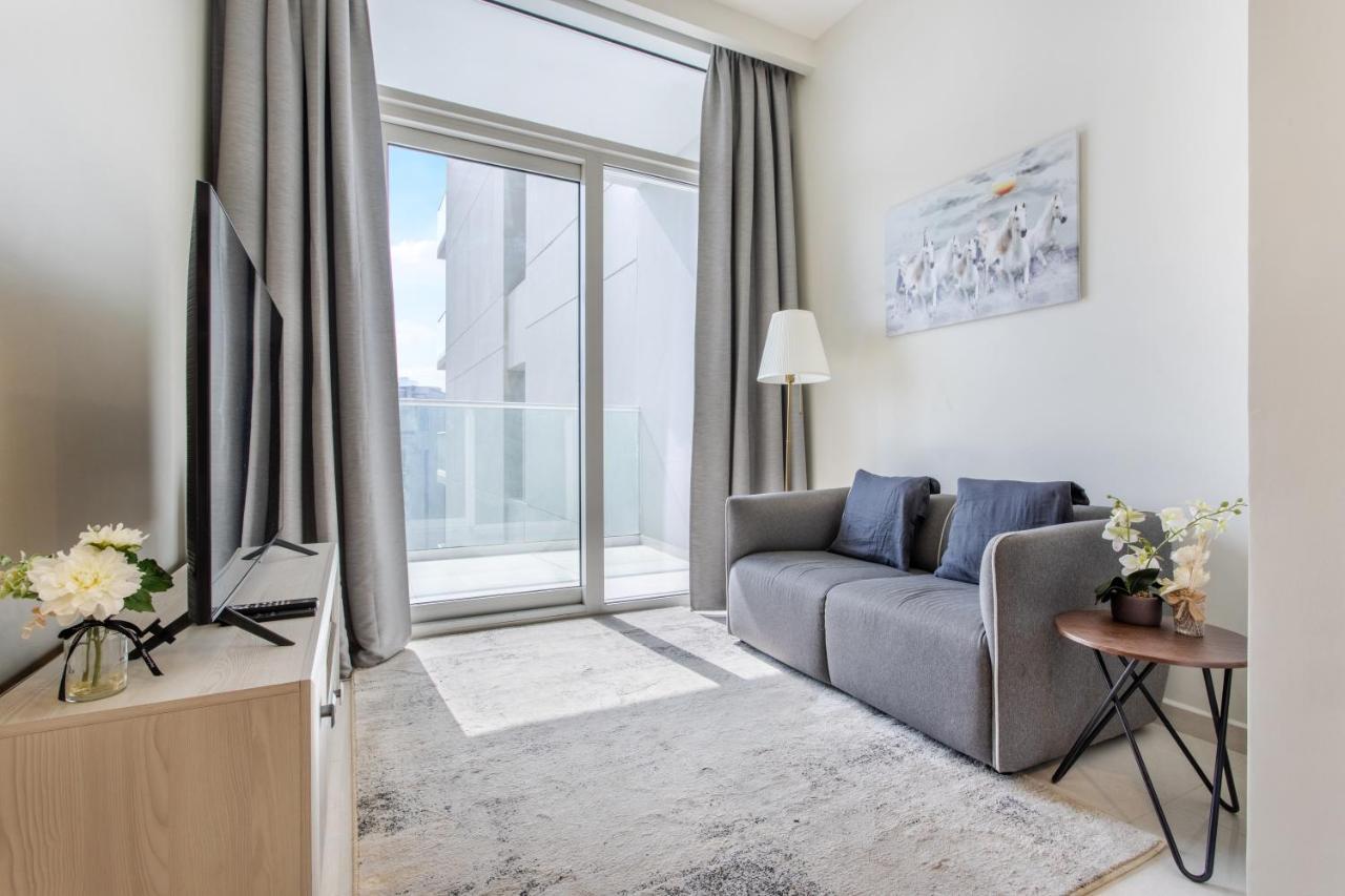 دبي Reva Residences - One Bedroom Apartment By The S Holiday Homes المظهر الخارجي الصورة